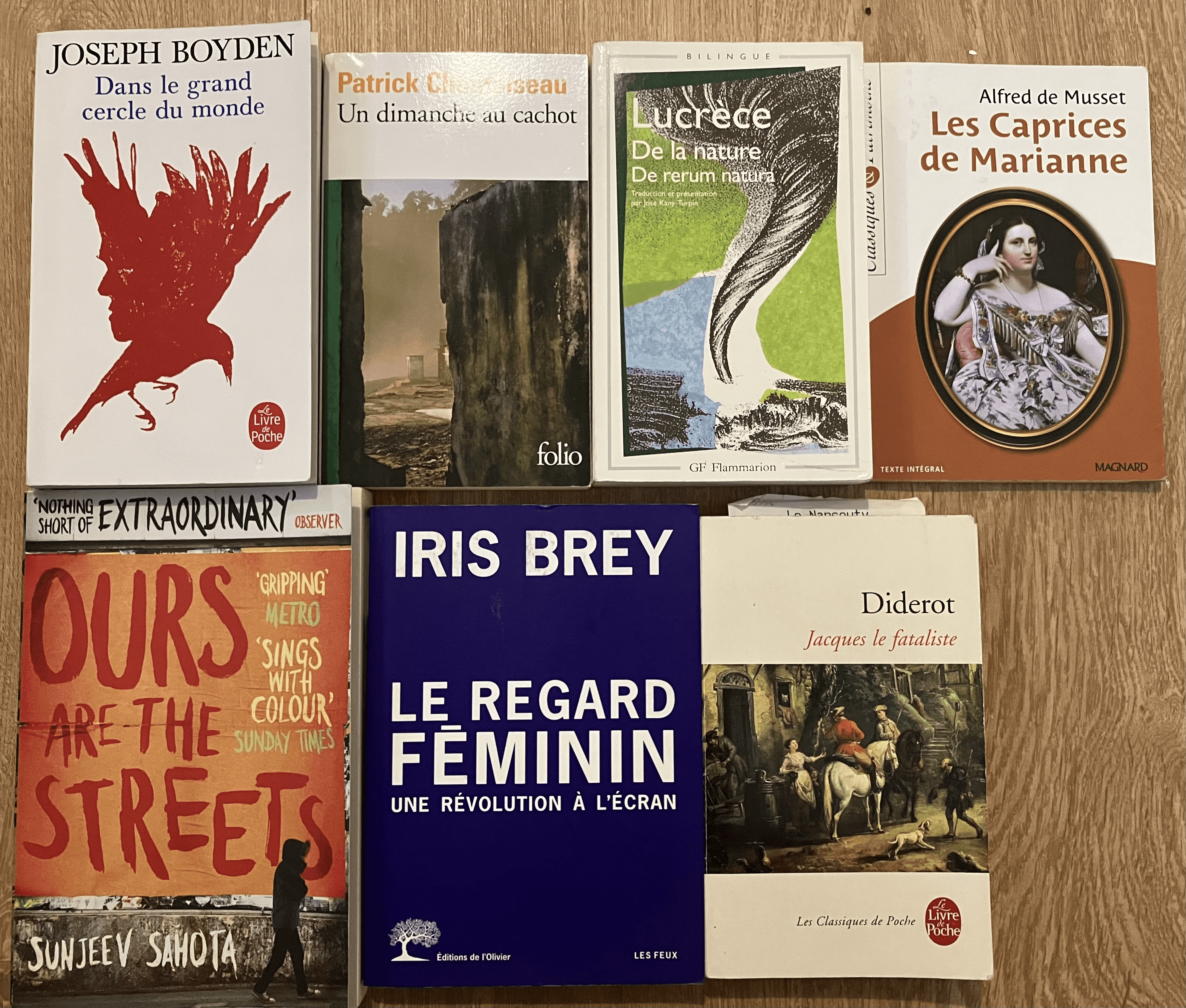 Je vends plusieurs livres en français et en anglais Prix négociable - Photo 1