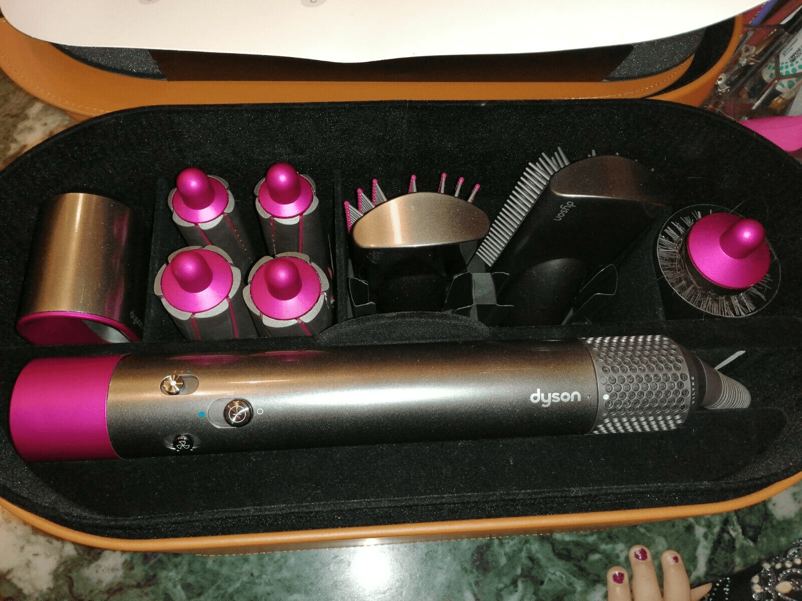 Dyson Airwrap - Photo 1