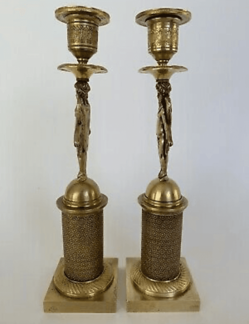 Paire de bougeoirs en Bronze - Photo 1
