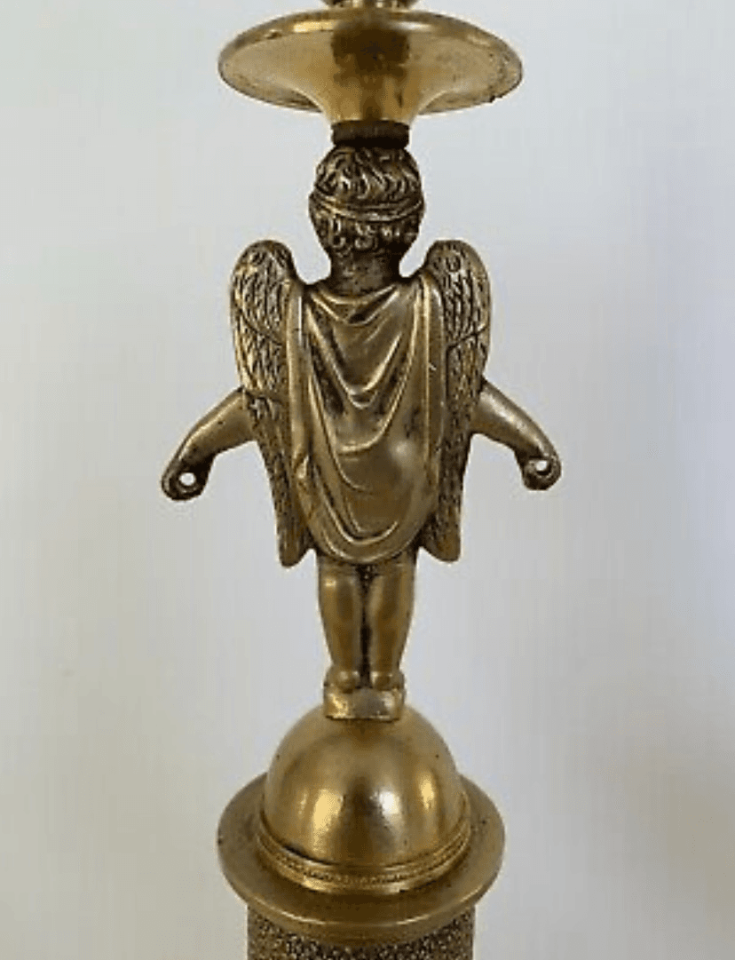 Paire de bougeoirs en Bronze