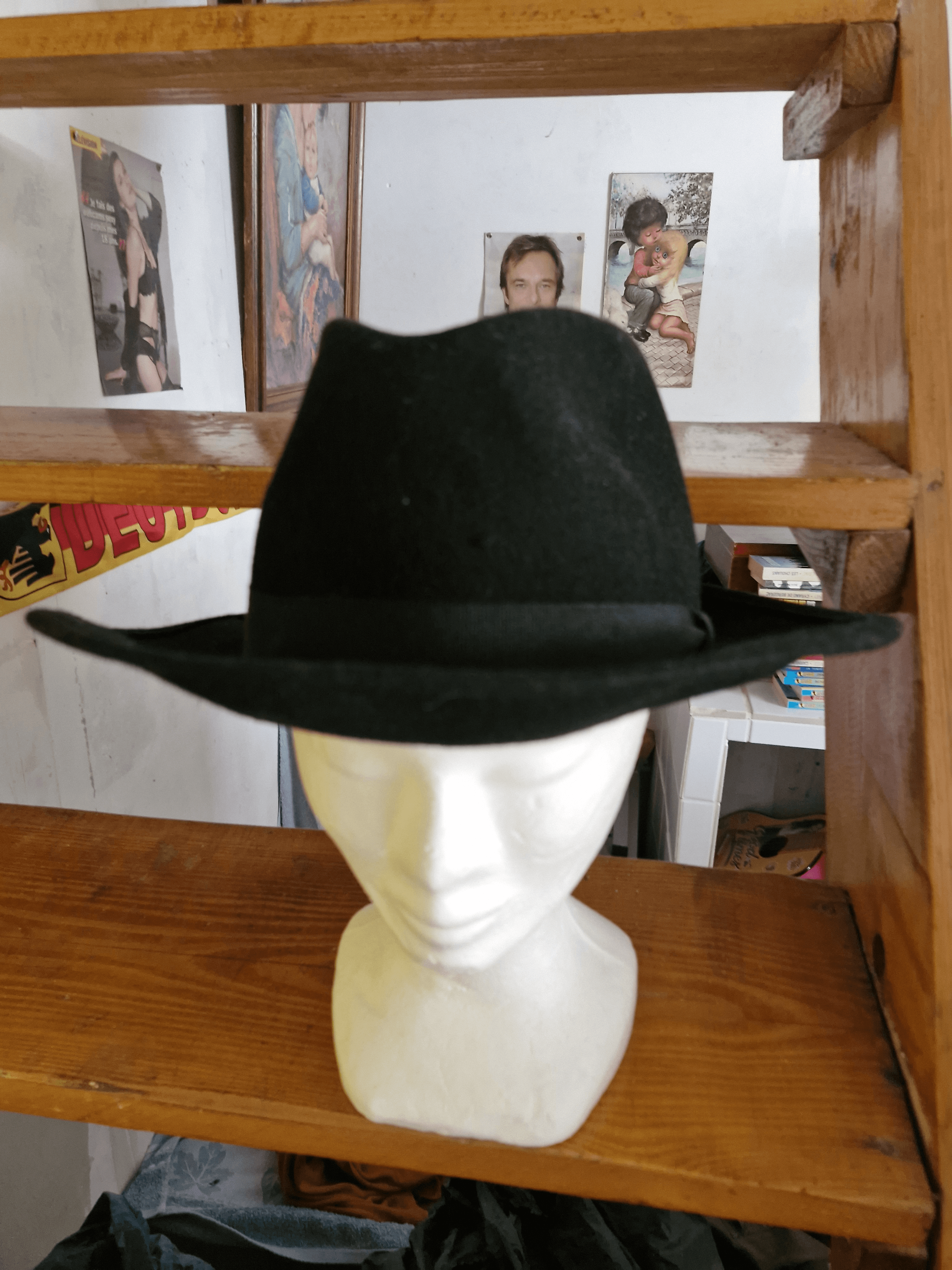 Chapeau original fait à la main