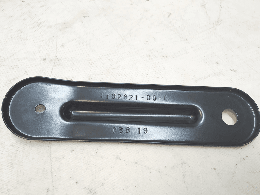 Support de protection de sous-châssis arrière Tesla 3 1102821-00-C - Photo 1