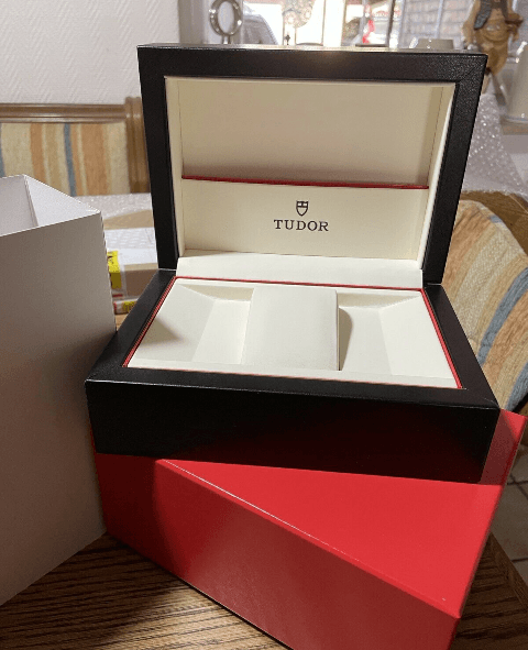 Tudor box - Photo 1