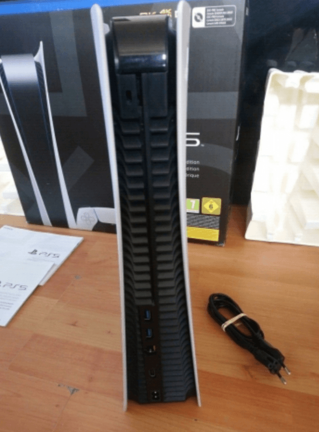 PlayStation PS5 état tout neuf
